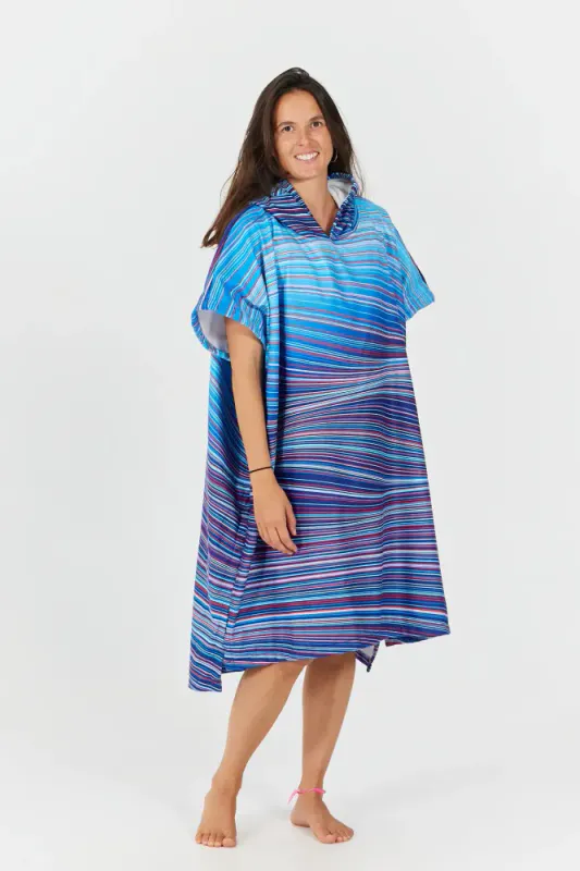 Poncho Artist Series - Kai & Sunny - Leveres med matchende totebag